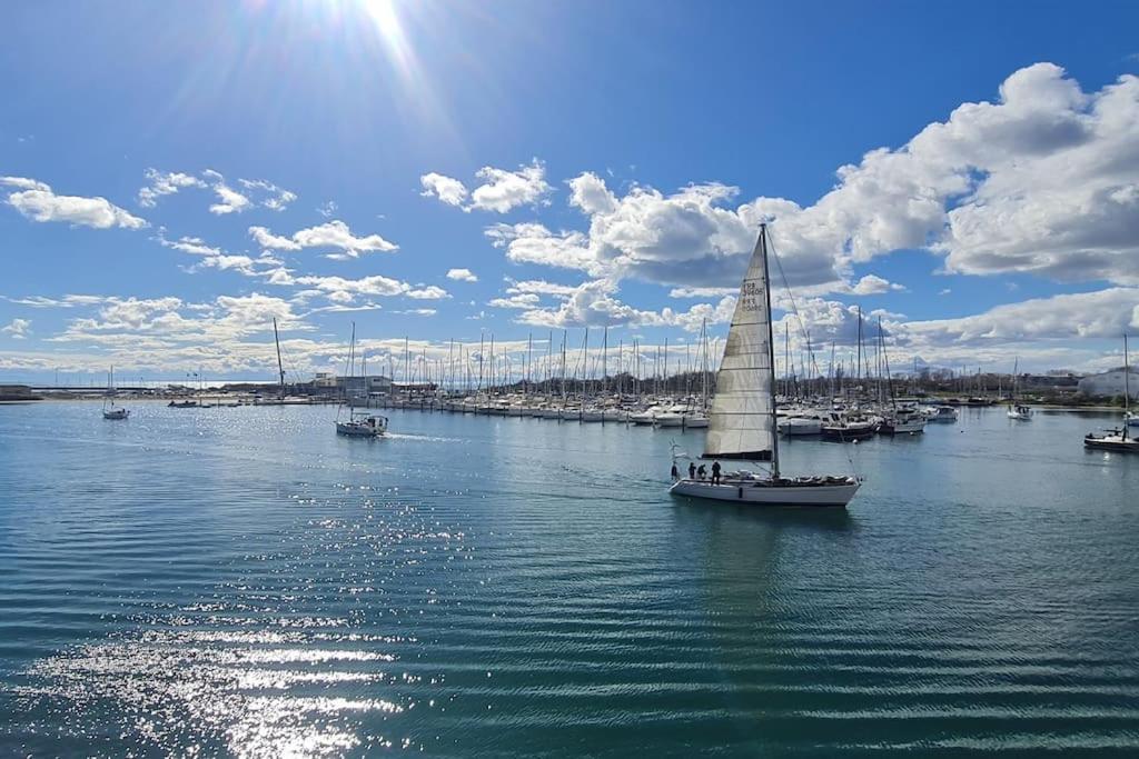 Appartement Avec Balcon, Vue Mer, Piscine, Parking Agde Eksteriør bilde